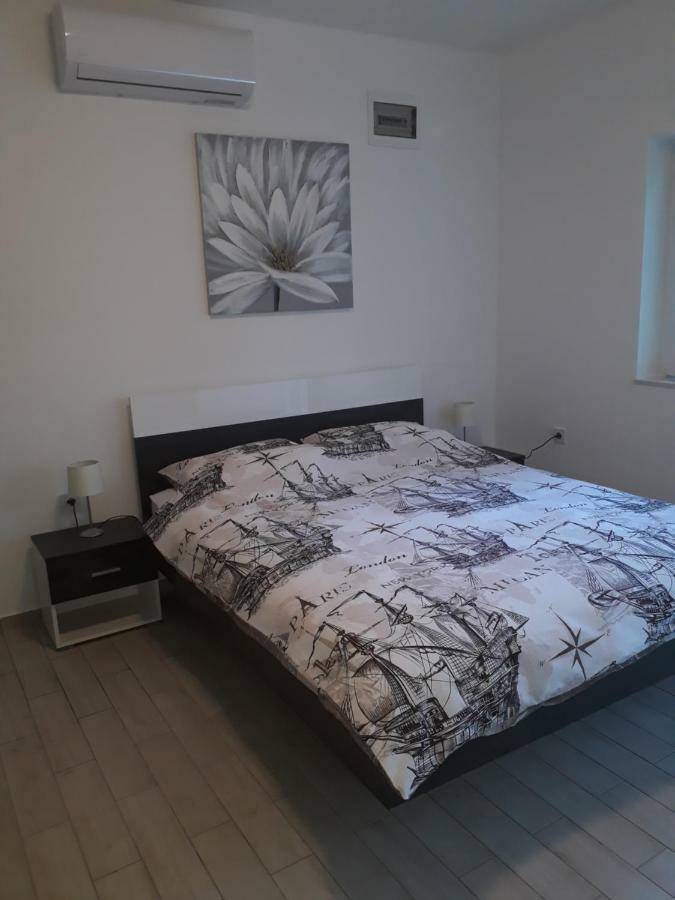 Apartments Lucija 센 외부 사진