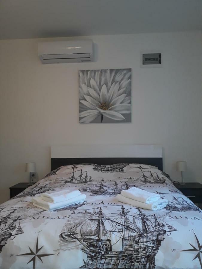 Apartments Lucija 센 외부 사진